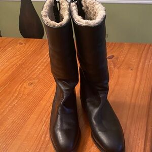 Women's Black Italian Leather Lined Boots.  Size 8